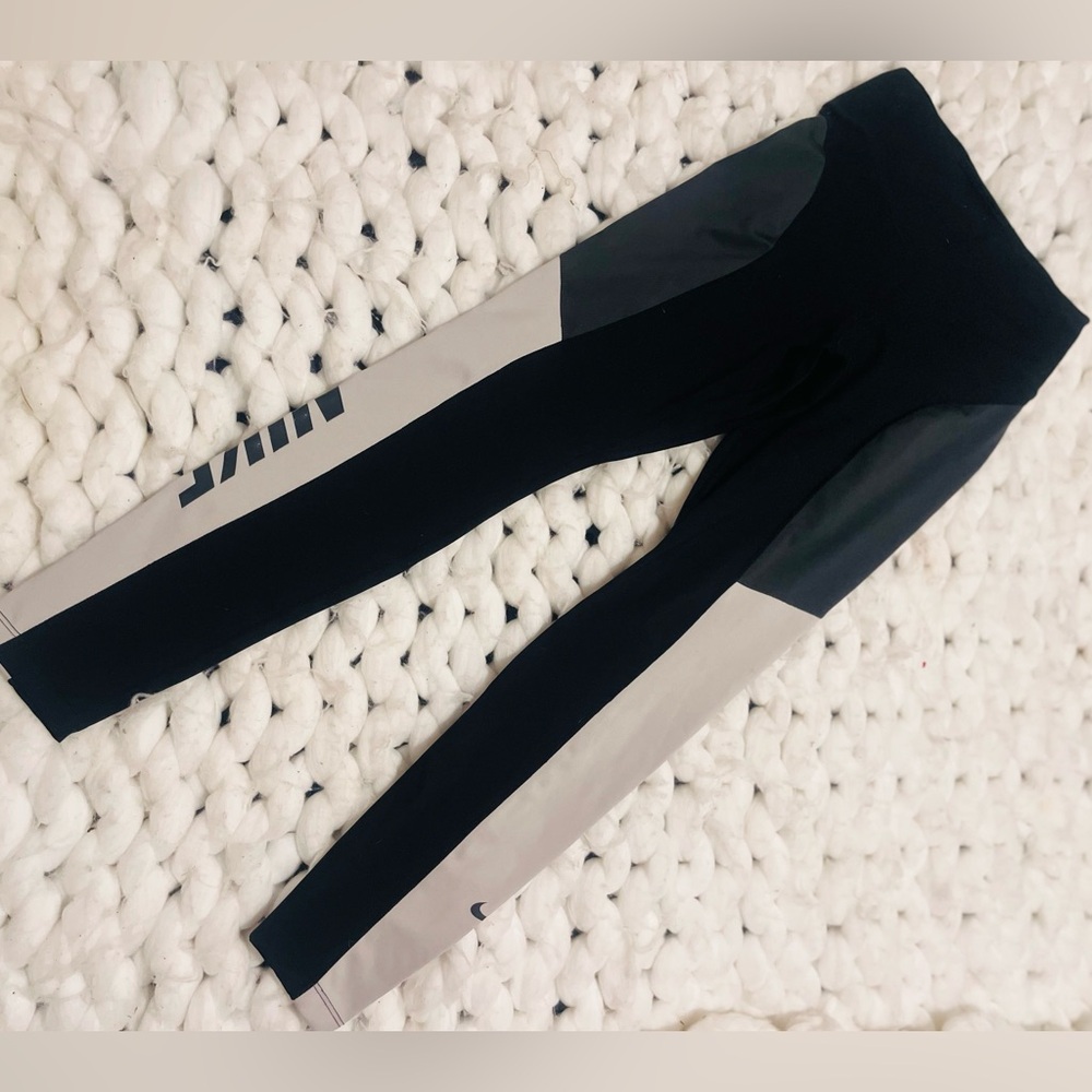 Nike Black and Gray Women’s Dri-fit Colorblock Leggings